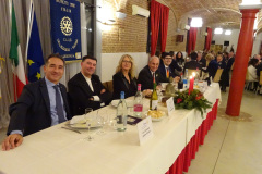 tavolo-presidenza-2